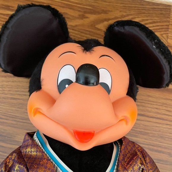 Vintage Mickey Mouse Wearing Kimono Japan Expo - Picture 9 of 12